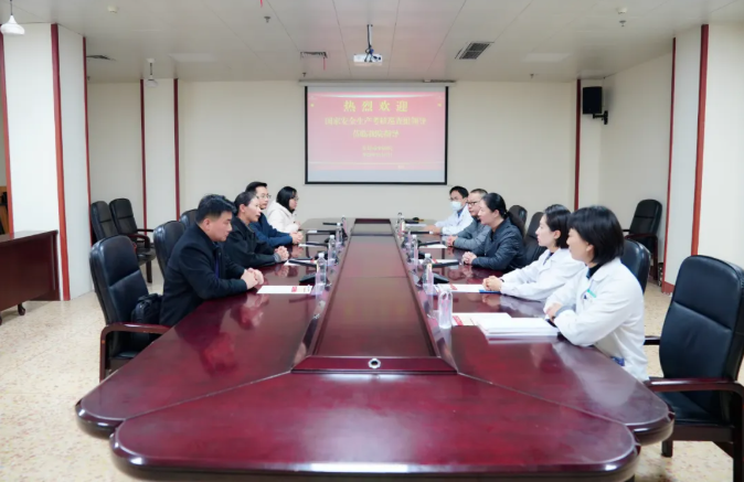 开封市卫健委安全生产检查组莅临开封市中医院指导工作